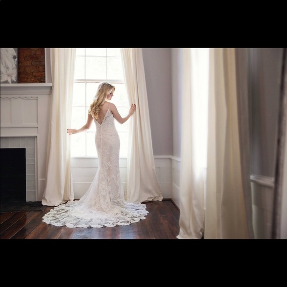 Dresses & Skirts - Casablanca bridal wedding dress